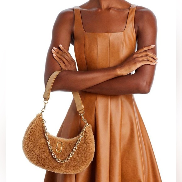 NWT MARC JACOBS The Teddy J Marc Curve Shoulder Bag Camel